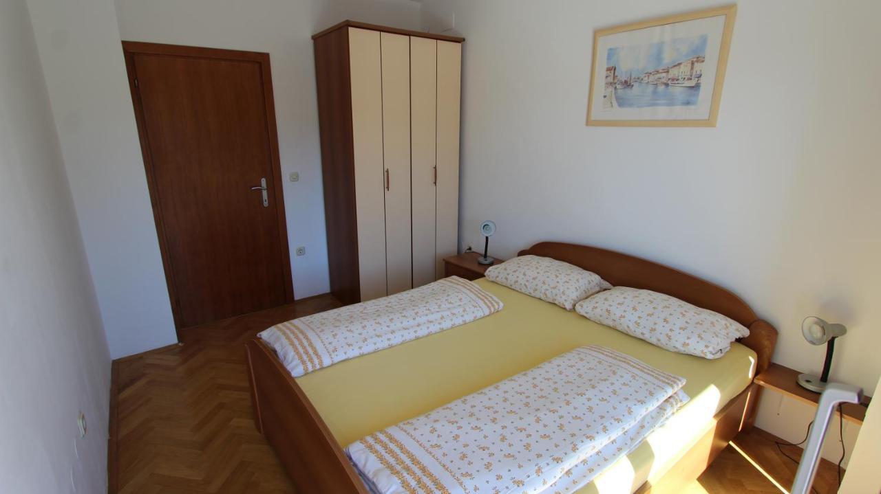 Apartmani Totic Malinska Exteriér fotografie