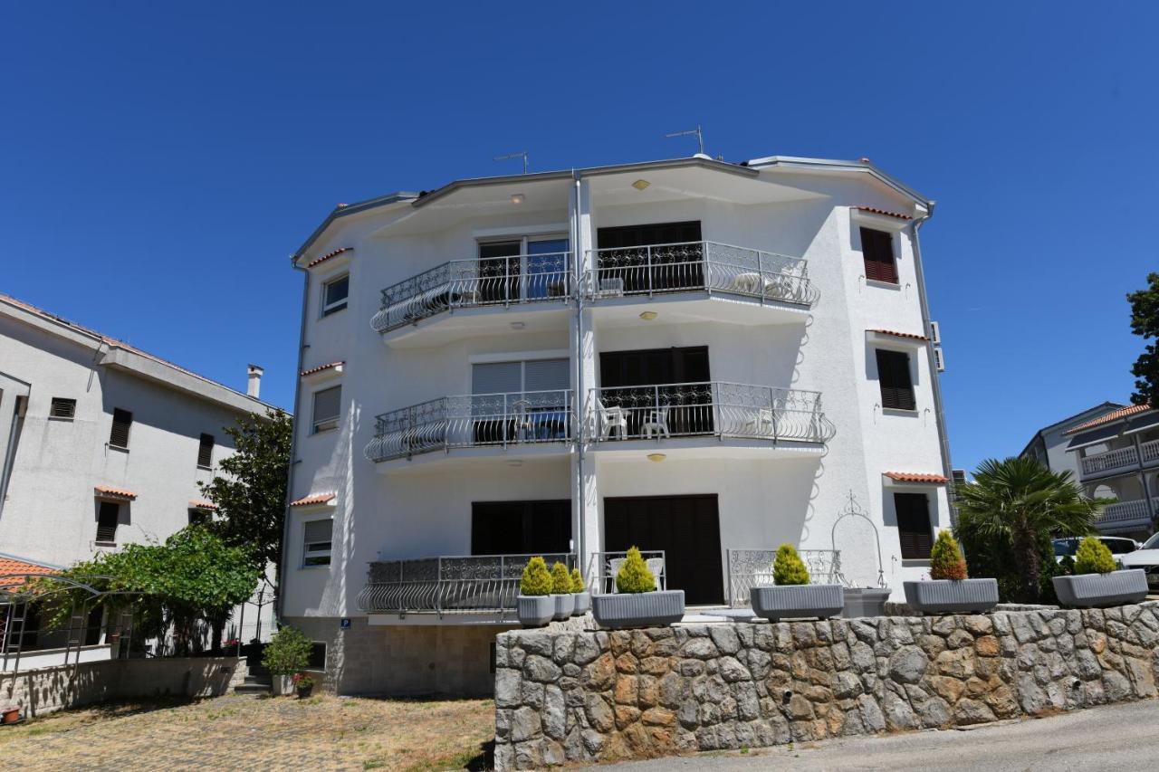 Apartmani Totic Malinska Exteriér fotografie