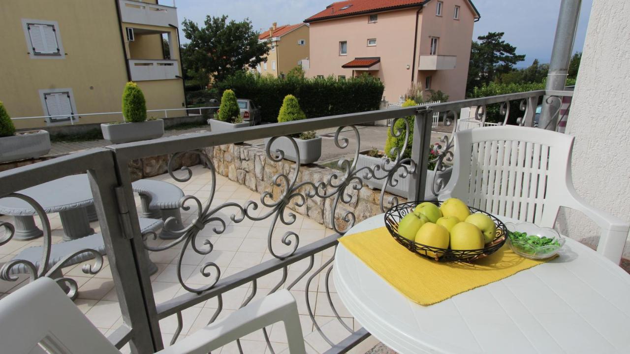 Apartmani Totic Malinska Exteriér fotografie