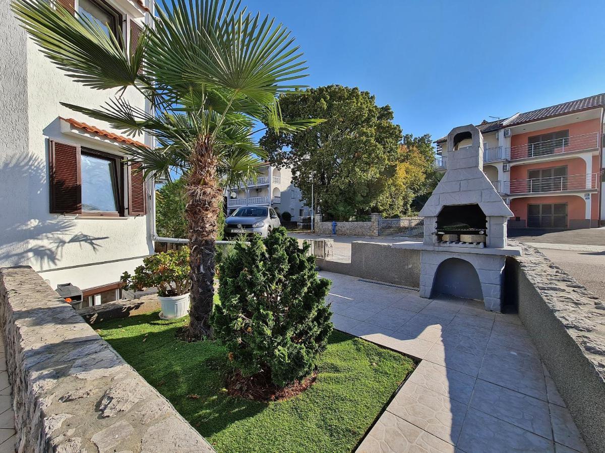 Apartmani Totic Malinska Exteriér fotografie