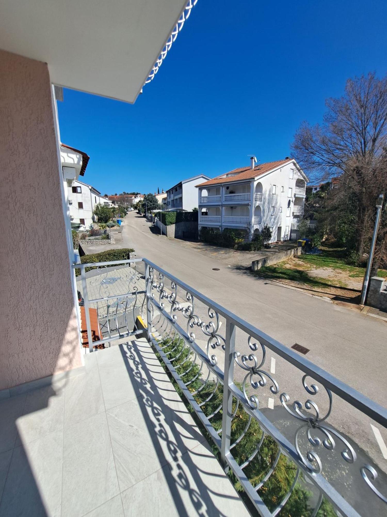 Apartmani Totic Malinska Exteriér fotografie